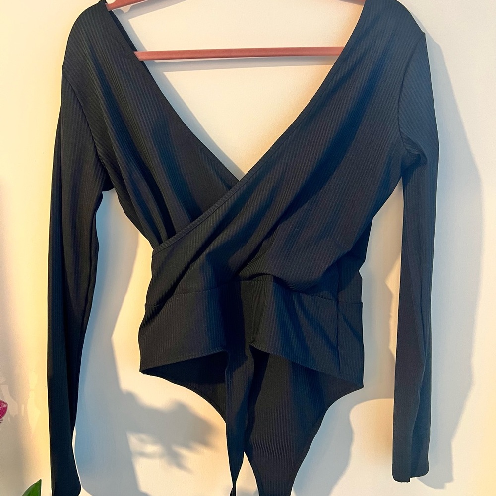 ASOS Ribbed Black V-Neck Bodysuit - Picture 6 of 7